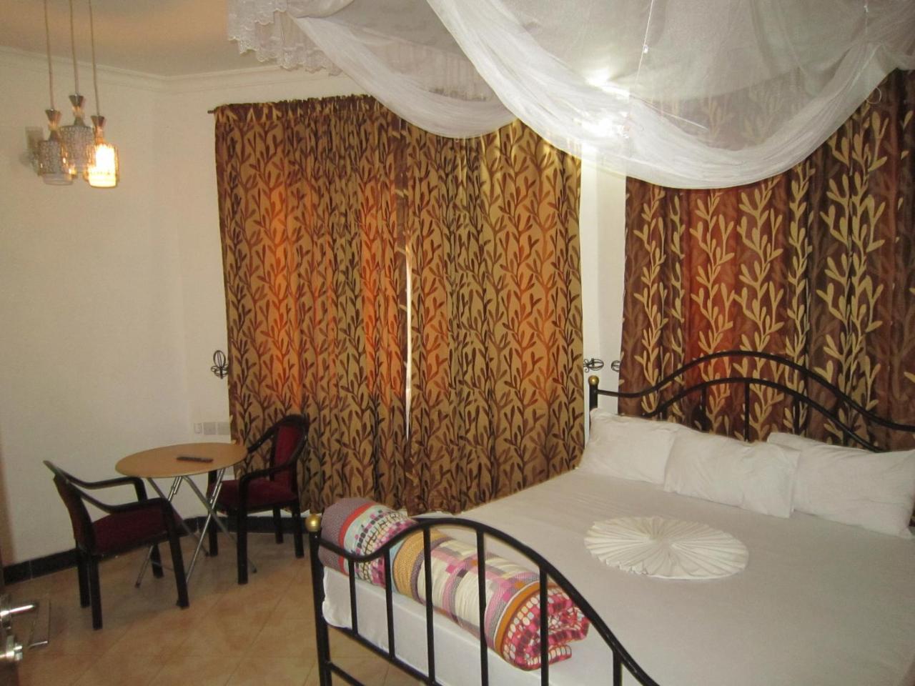 Jakicha Motel Дар-эс-Саламе Экстерьер фото